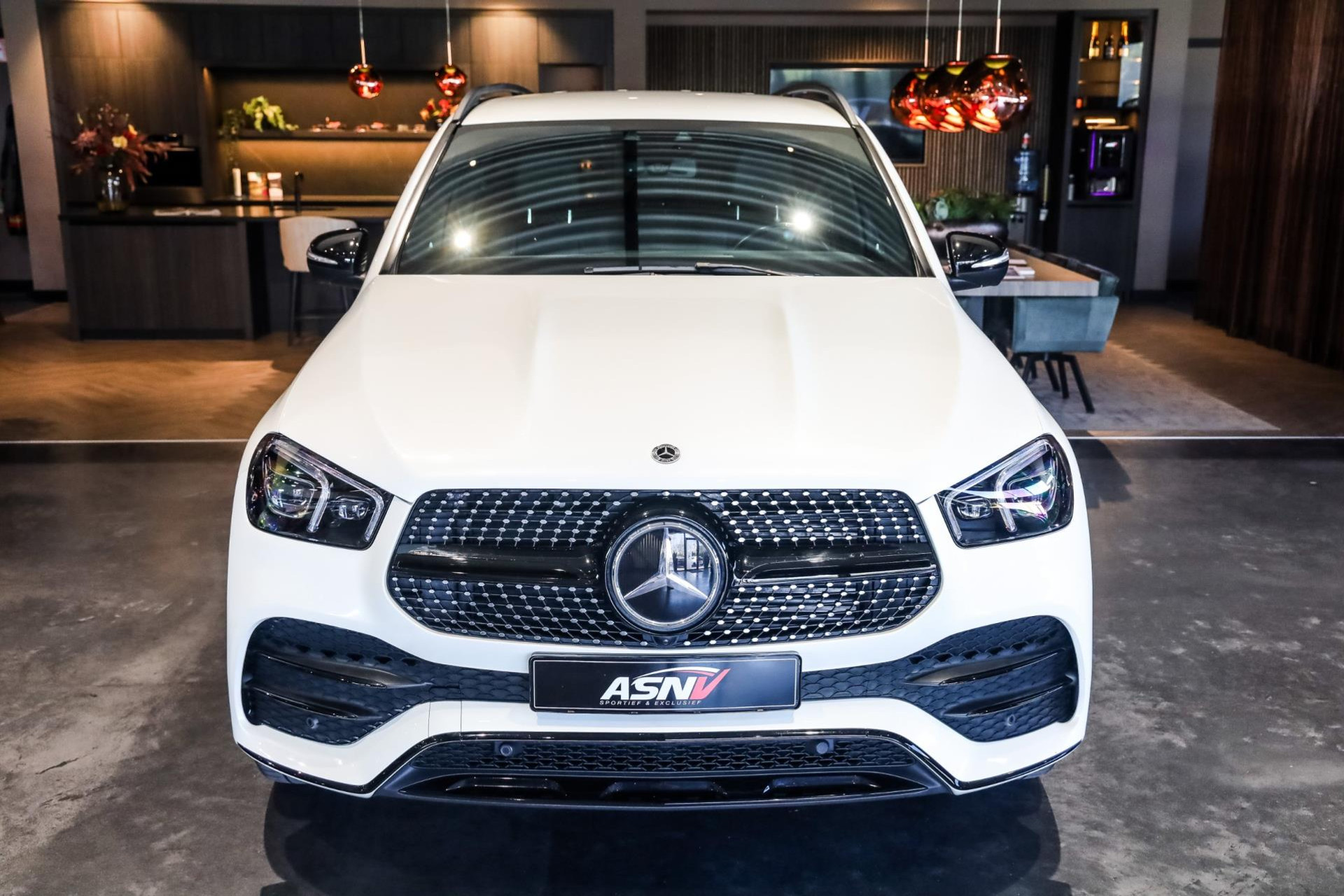 43876440-28.jpg